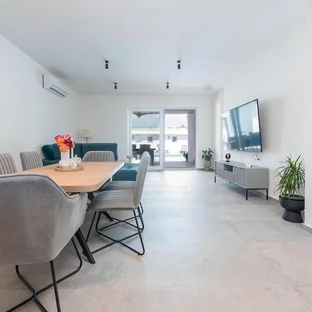 Luxurious In Gornje Rastane Tatil Evi