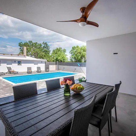 Luxurious In Gornje Rastane