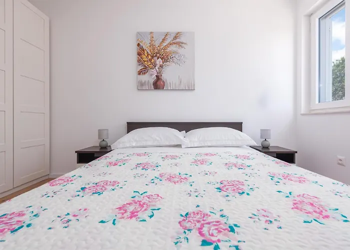 Ferienhaus 3 Bedroom Lovely In Gornje Rastane Brkic